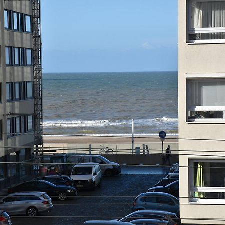 Lichtrijk 2-Slaapkamerappartement Met Zeezicht En Gratis Parking 奥斯滕德 外观 照片