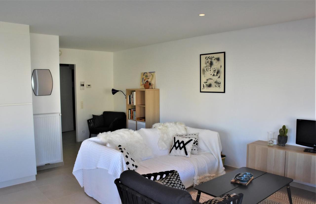Lichtrijk 2-Slaapkamerappartement Met Zeezicht En Gratis Parking 奥斯滕德 外观 照片