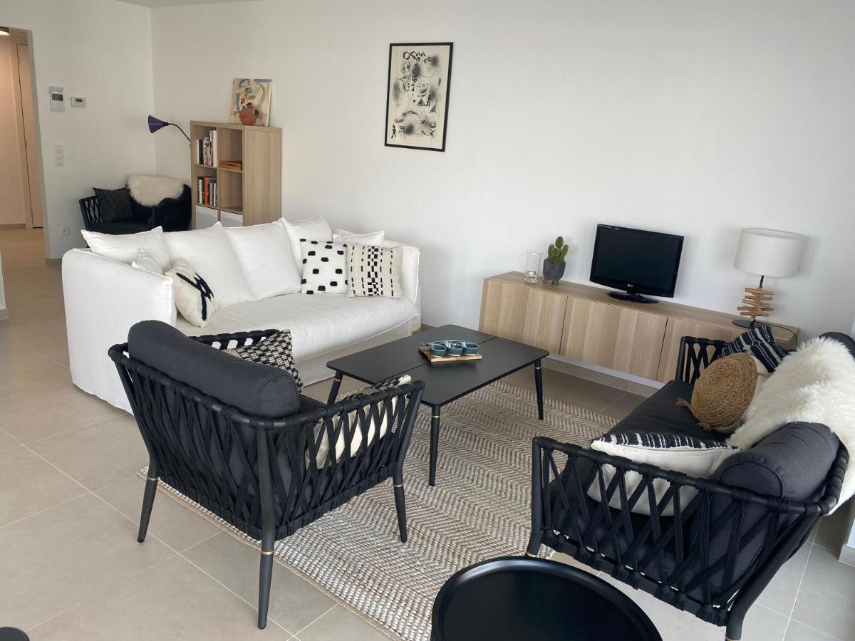 Lichtrijk 2-Slaapkamerappartement Met Zeezicht En Gratis Parking 奥斯滕德 外观 照片