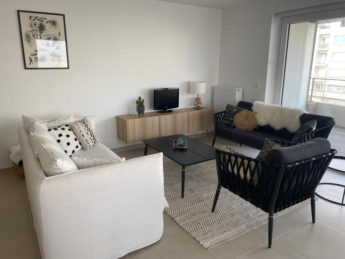 Lichtrijk 2-Slaapkamerappartement Met Zeezicht En Gratis Parking 奥斯滕德 外观 照片