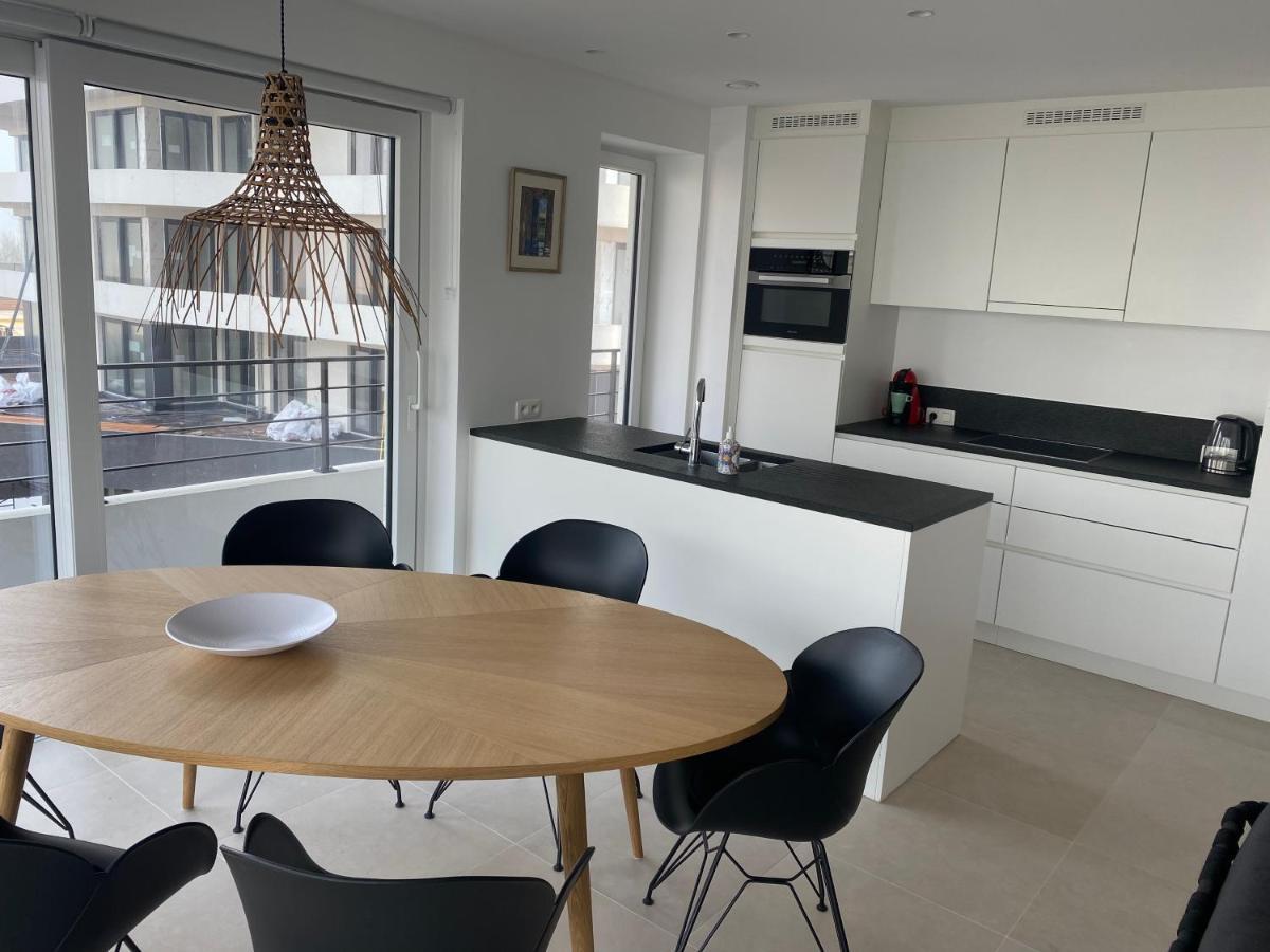 Lichtrijk 2-Slaapkamerappartement Met Zeezicht En Gratis Parking 奥斯滕德 外观 照片